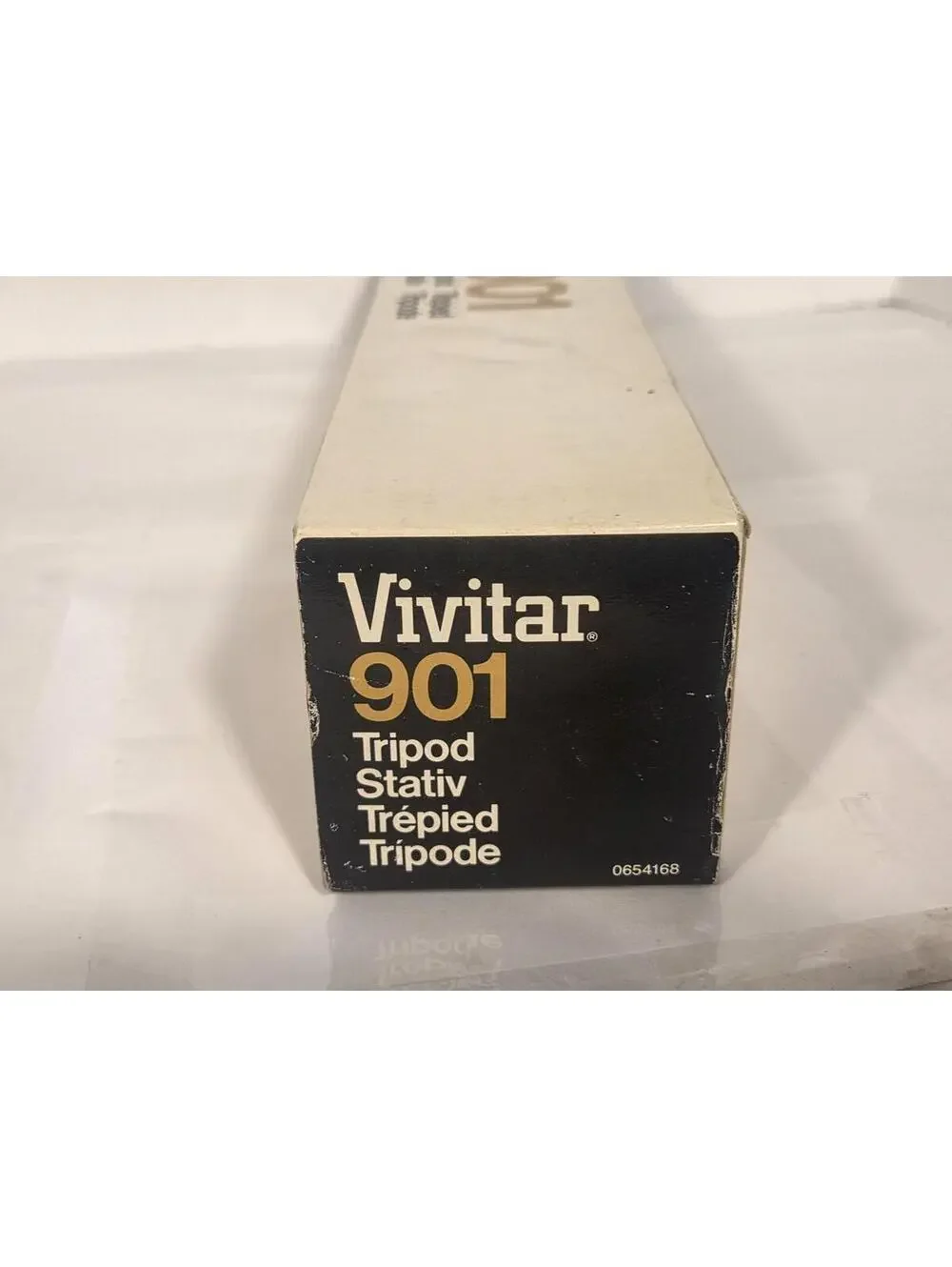 Vivitar 901 Tripod Aluminum Pan Tilt Head Adjustable Camera 44.5in W Box